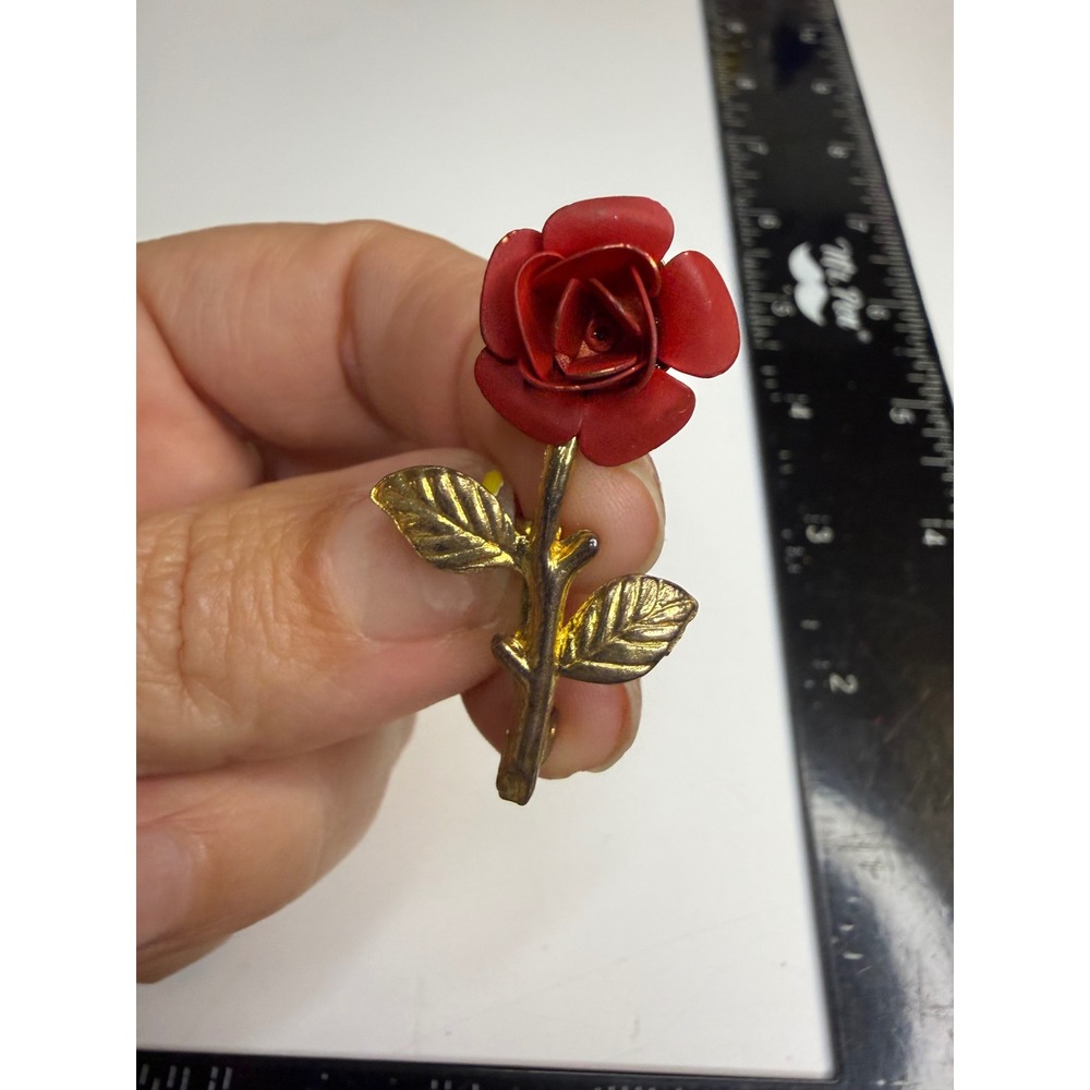 Vintage Red Enamel Rose Brooch Gold Tone Floral Flower Pin Accessory